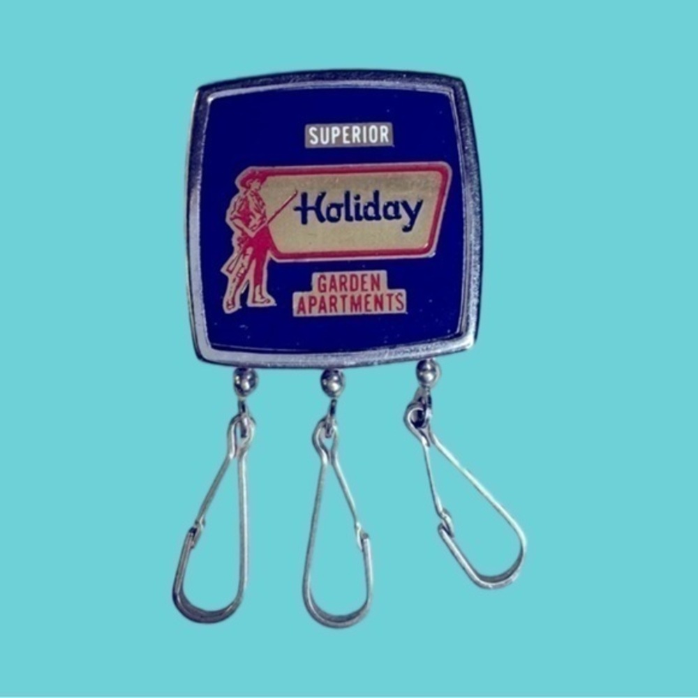 Vintage Holiday Inn Garden Apartment Keychain Circa 1960s